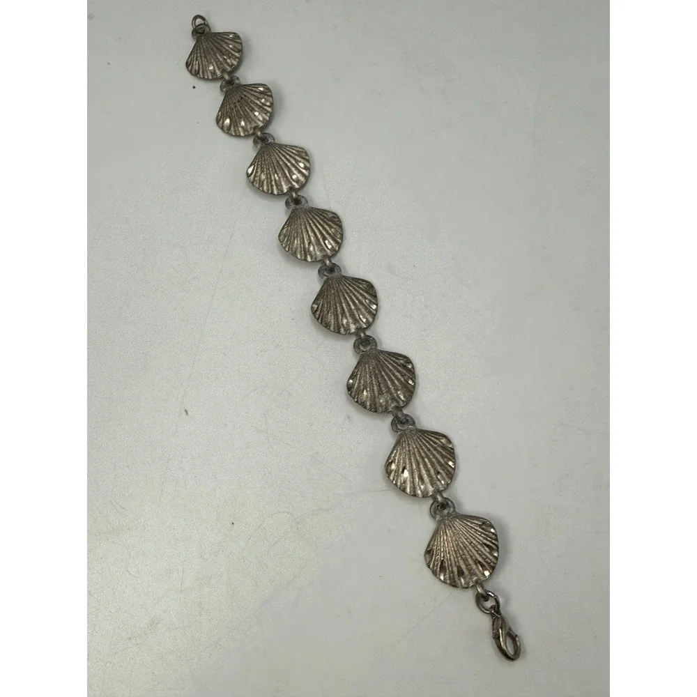 Vintage Silver Tone Scallop Seashell Link Bracelet Made in USA Nautical Coastal